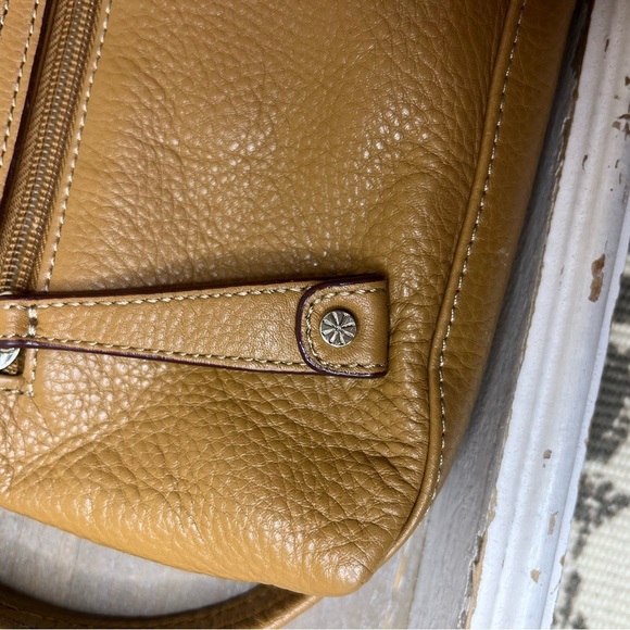 Isaac Mizrahi Leather Shoulder Bag Tan Caramel Brown Fall Purse Y2K Minimalist - Picture 11 of 16